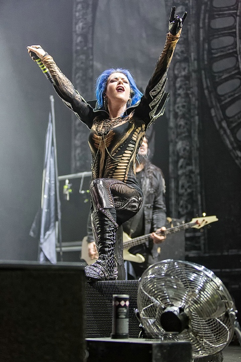 Arch Enemy @ Lotto Arena, foto 11, foto's door Edwin Houdevelt - FrontView Magazine