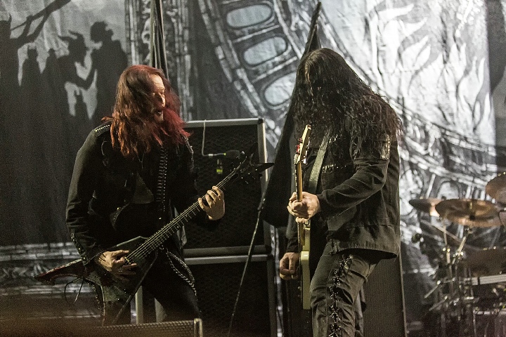 Arch Enemy @ Lotto Arena, foto 12, foto's door Edwin Houdevelt - FrontView Magazine