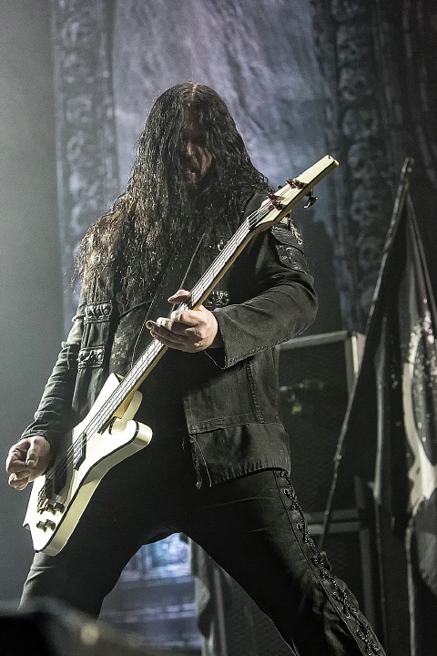 Arch Enemy @ Lotto Arena, foto 22, foto's door Edwin Houdevelt - FrontView Magazine