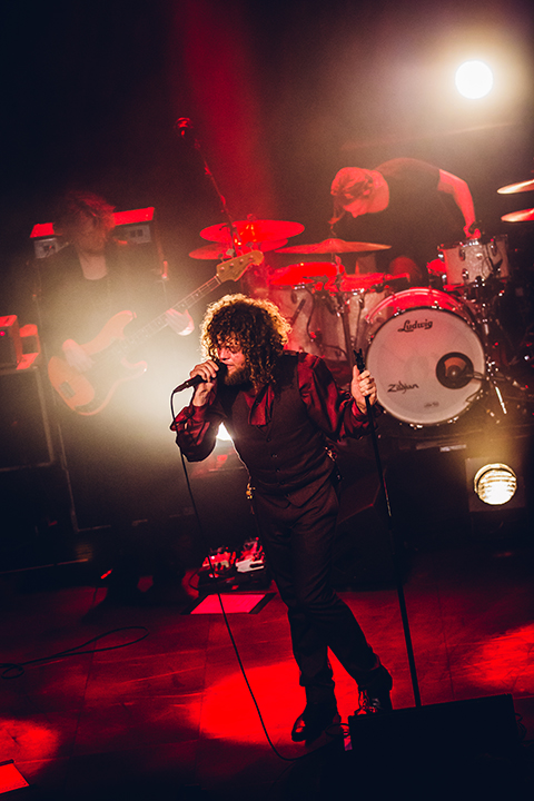 DI-RECT @ 013 Tilburg, picture 11, photographed by Elke Briers - FrontView Magazine