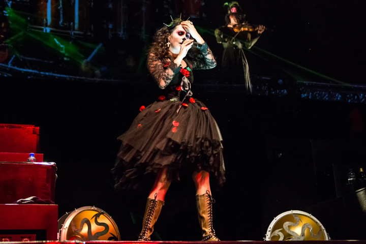 Within Temptation @ 013, picture 39, photographed by Dorien Goetschalckx - FrontView Magazine