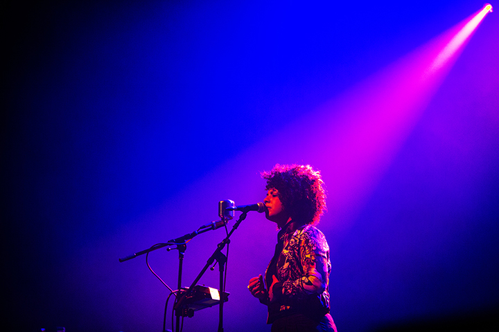 Roseau @ Ancienne Belgique, picture 9, photographed by Kristof Hayen - FrontView Magazine