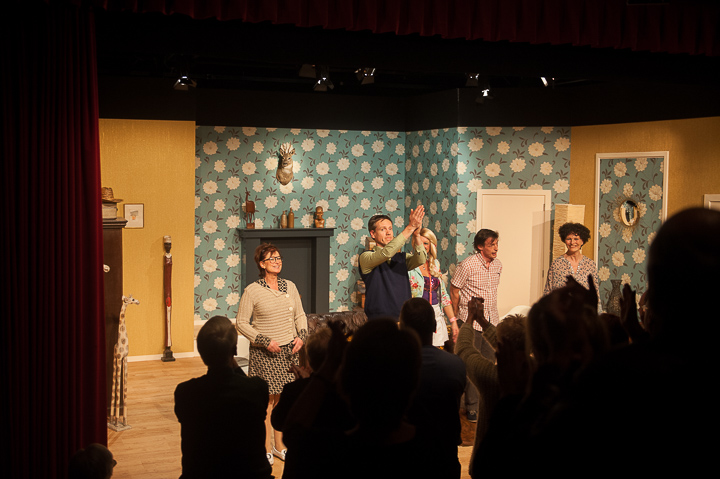 Van kwaad naar erger @ EWT Theater, foto 2, foto's door Goele Bormans - FrontView Magazine