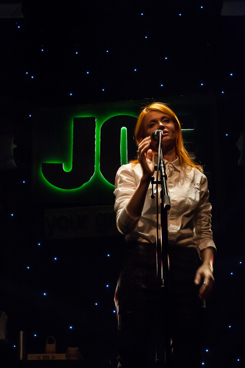 Joe Live met Axelle Red @ Joe FM, picture 14, photographed by Alex Wyckmans - FrontView Magazine