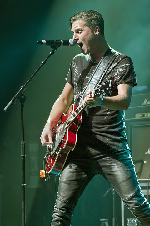 Chris Thompson, Bonnie Tyler & Koen Buyse @ Het Depot, picture 15, photographed by Paul Nouwen - FrontView Magazine