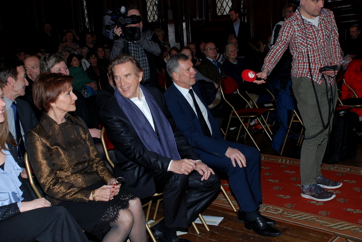 CD voorstelling Will Tura "Klein Geluk" @ stadhuis Brussel, picture 2, photographed by Peter Minnebo - FrontView Magazine