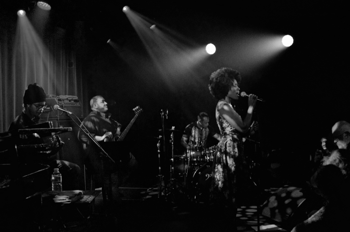 Lura @ Ancienne Belgique, foto 2, foto's door Bart Baevegems - FrontView Magazine