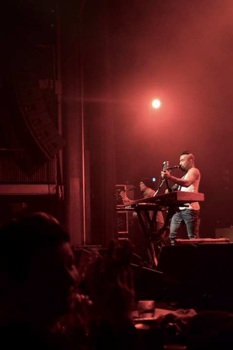 Nahko and Medicine for the People + Kim Churchill Ancienne Belgique, picture 26, photographed by Lieselore Van Hertum - FrontView Magazine