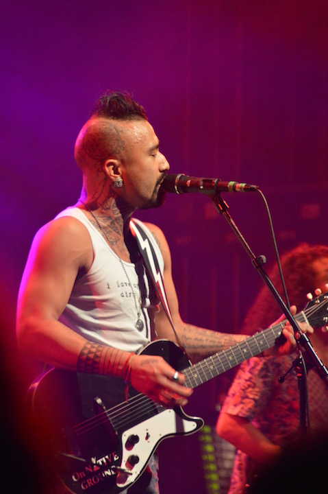 Nahko and Medicine for the People + Kim Churchill Ancienne Belgique, picture 34, photographed by Lieselore Van Hertum - FrontView Magazine