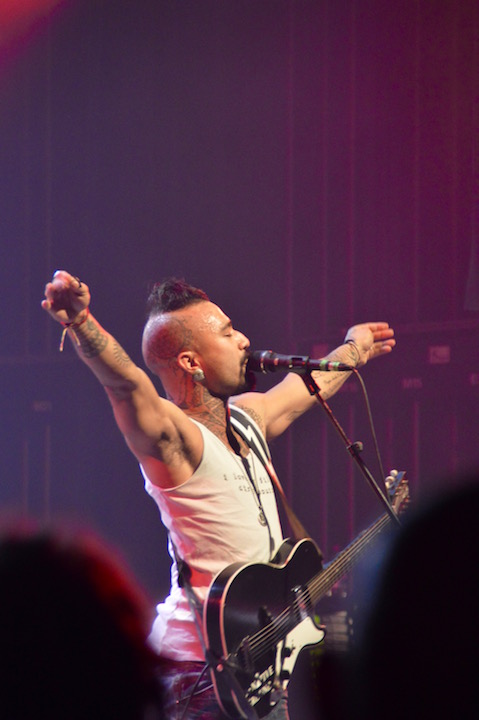 Nahko and Medicine for the People + Kim Churchill Ancienne Belgique, picture 37, photographed by Lieselore Van Hertum - FrontView Magazine