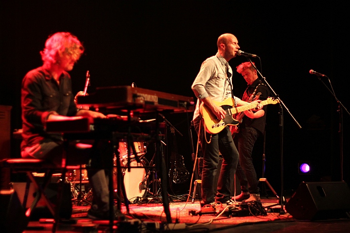 Tom van Stiphout, "Playing Guitar Helps" @ CC Meeuwen, picture 11, photographed by Heidi Elen - FrontView Magazine