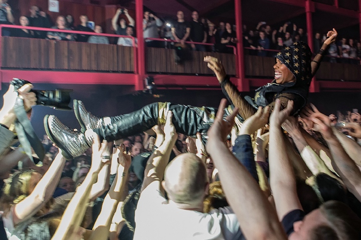 Skunk Anansie @ Ancienne Belgique, foto 40, foto's door Edwin Houdevelt - FrontView Magazine