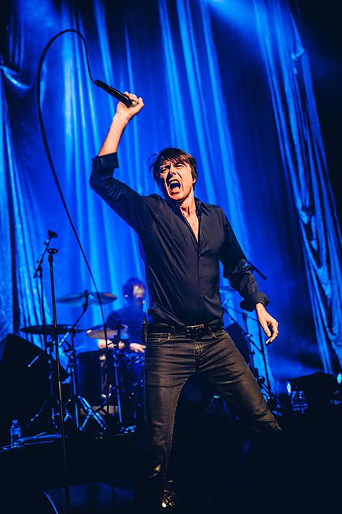 Suede @ Ancienne Belgique, picture 4, photographed by Elke Briers - FrontView Magazine
