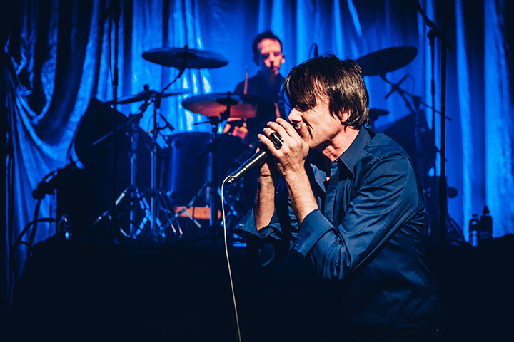 Suede @ Ancienne Belgique, picture 7, photographed by Elke Briers - FrontView Magazine