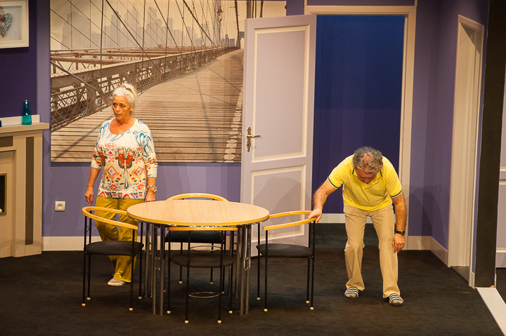 Amaai mijne rug! echt Antwaarps teater, picture 8, photographed by Goele Bormans - FrontView Magazine