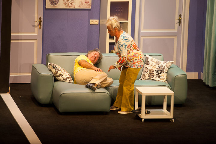 Amaai mijne rug! echt Antwaarps teater, picture 17, photographed by Goele Bormans - FrontView Magazine