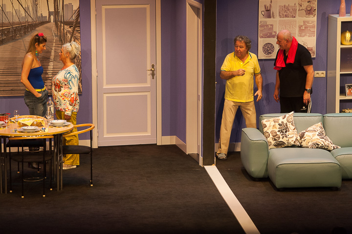 Amaai mijne rug! echt Antwaarps teater, picture 48, photographed by Goele Bormans - FrontView Magazine