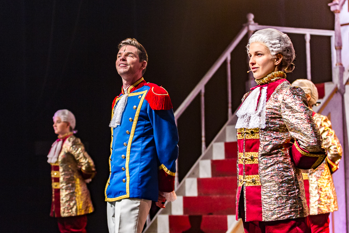 Assepoester, de musical - Persvoorstelling @ Cultuurcentrum Evergem, foto 20, foto's door Guy Danneels - FrontView Magazine
