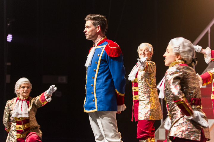 Assepoester, de musical - Persvoorstelling @ Cultuurcentrum Evergem, foto 24, foto's door Guy Danneels - FrontView Magazine
