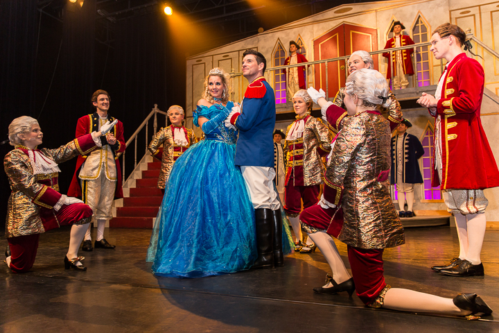 Assepoester, de musical - Persvoorstelling @ Cultuurcentrum Evergem, foto 75, foto's door Guy Danneels - FrontView Magazine