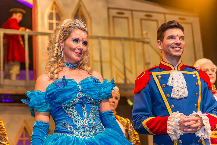 Assepoester, de musical - Persvoorstelling @ Cultuurcentrum Evergem, foto 76, foto's door Guy Danneels - FrontView Magazine