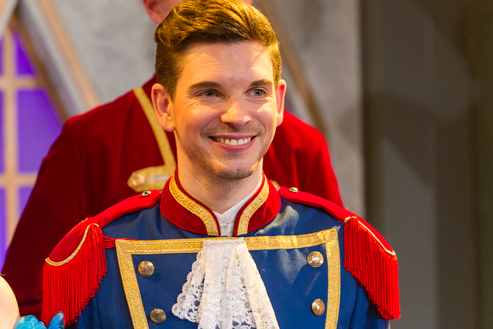 Assepoester, de musical - Persvoorstelling @ Cultuurcentrum Evergem, foto 88, foto's door Guy Danneels - FrontView Magazine