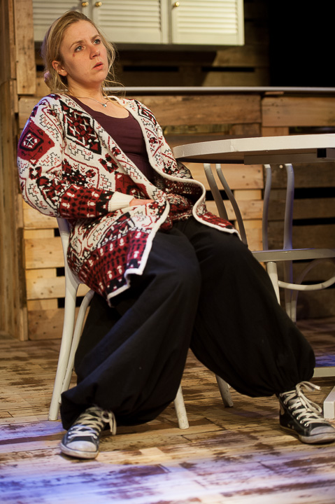 Familie @ Noordteater, picture 2, photographed by Goele Bormans - FrontView Magazine