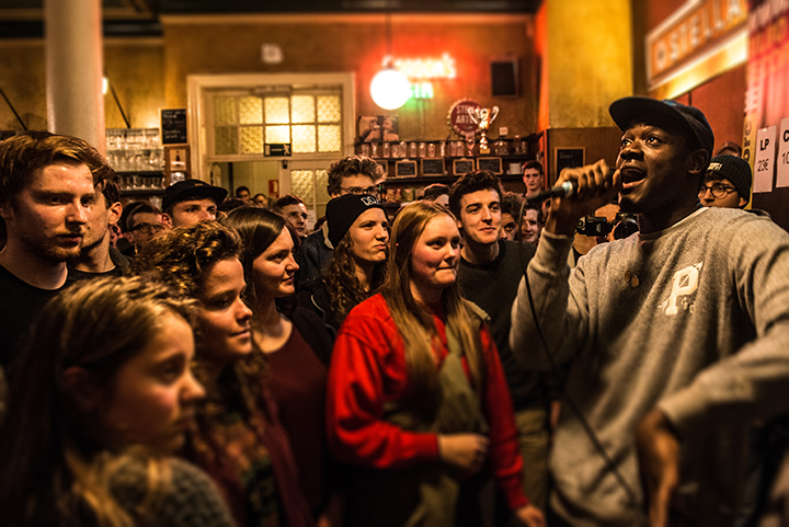 Woodie Smalls albumvoorstelling @ Café Commerce, picture 7, photographed by Bart Scholliers - FrontView Magazine