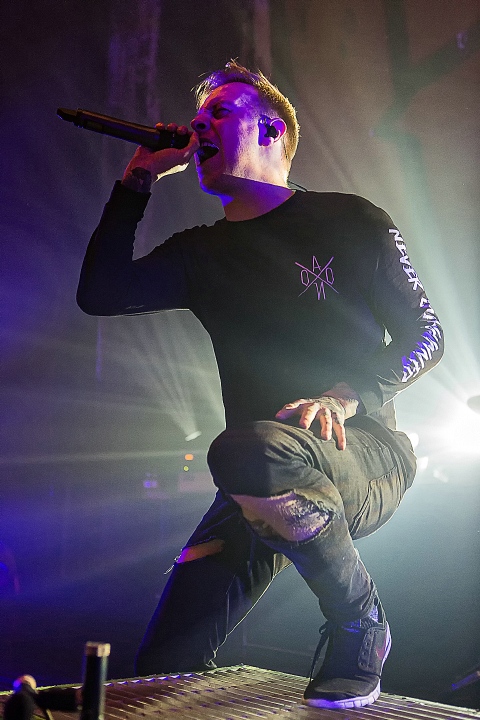 Architects @ Ancienne Belgique, picture 3, photographed by Edwin Houdevelt - FrontView Magazine