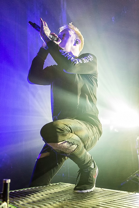 Architects @ Ancienne Belgique, picture 9, photographed by Edwin Houdevelt - FrontView Magazine