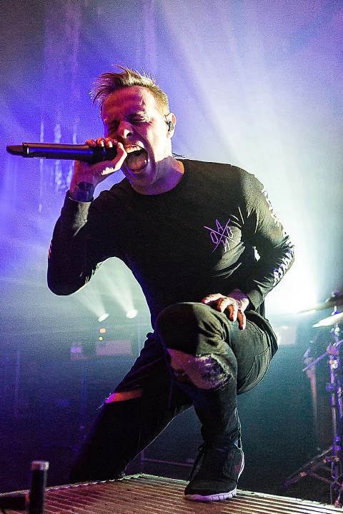 Architects @ Ancienne Belgique, picture 12, photographed by Edwin Houdevelt - FrontView Magazine