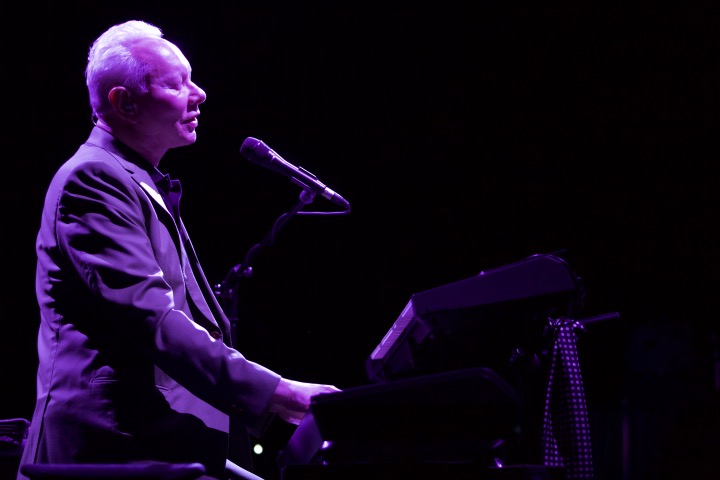 Joe Jackson @ Ancienne Belgique, picture 2, photographed by Pascal Liagre - FrontView Magazine
