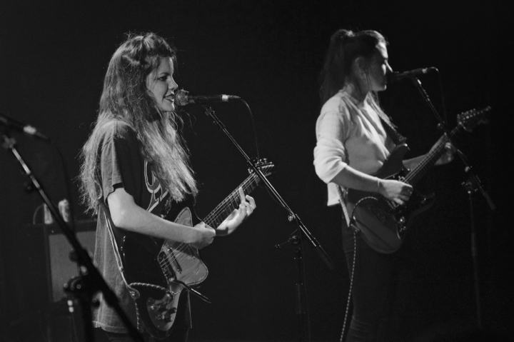 Hinds @ ancienne Belgique Club, foto 11, foto's door Bart Baevegems - FrontView Magazine