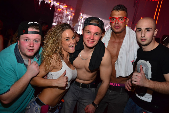 Reverze 2016 @ Sportpaleis, picture 5, photographed by Tom Van Tongerloo - FrontView Magazine