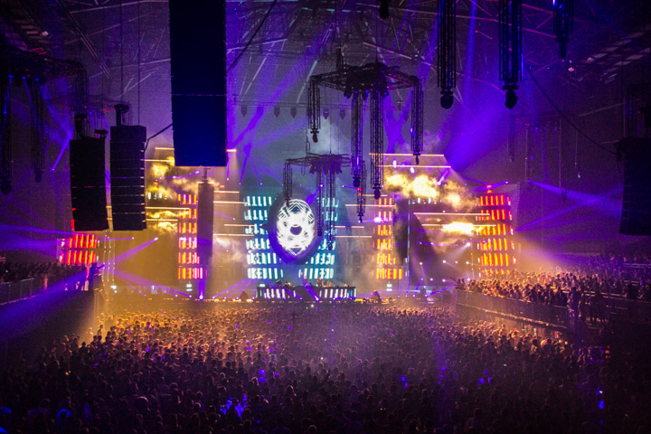 Reverze 2016 @ Sportpaleis, picture 7, photographed by Tom Van Tongerloo - FrontView Magazine