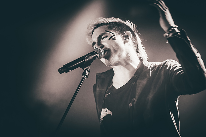 Walk The Moon @ Trix Club, picture 6, photographed by Elke Briers - FrontView Magazine