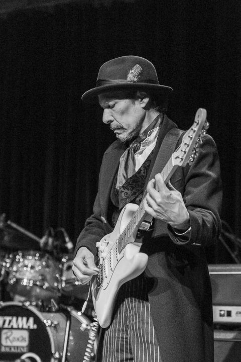 Shuggie Otis @ De Casino St.-Niklaas, picture 20, photographed by Guy Danneels - FrontView Magazine