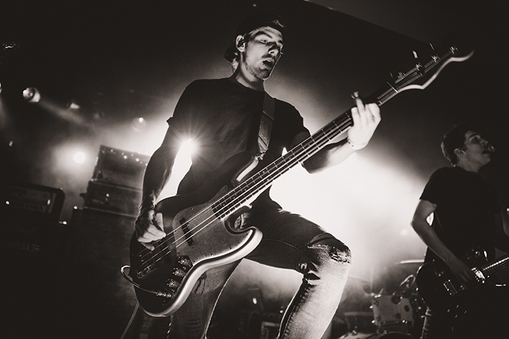 AGAINST THE CURRENT vs. ROAM vs. THE OVERSLEPT @ Muziekodroom, foto 4, foto's door Alana Clemens - FrontView Magazine