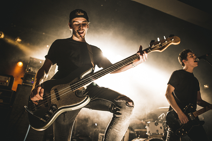 AGAINST THE CURRENT vs. ROAM vs. THE OVERSLEPT @ Muziekodroom, foto 5, foto's door Alana Clemens - FrontView Magazine