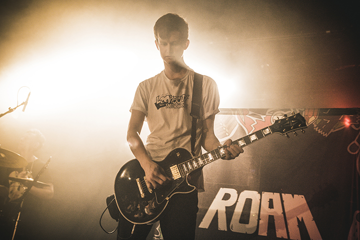 AGAINST THE CURRENT vs. ROAM vs. THE OVERSLEPT @ Muziekodroom, foto 9, foto's door Alana Clemens - FrontView Magazine