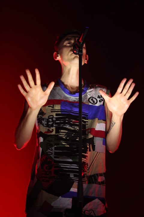 Years & Years @ Vorst Nationaal, picture 1, photographed by Pascal Liagre - FrontView Magazine