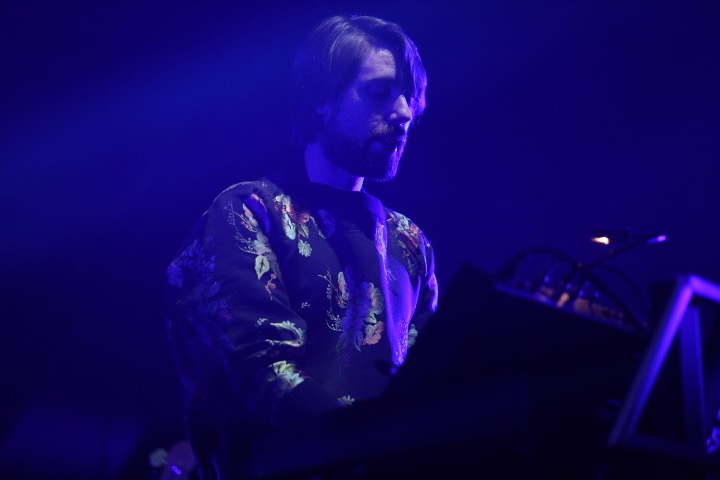 Years & Years @ Vorst Nationaal, picture 6, photographed by Pascal Liagre - FrontView Magazine