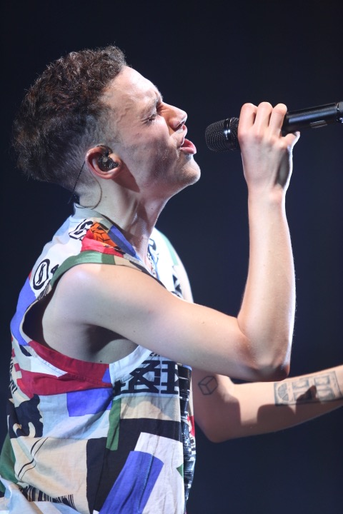 Years & Years @ Vorst Nationaal, picture 21, photographed by Pascal Liagre - FrontView Magazine