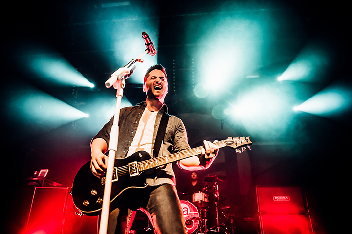 Boyce Avenue @ Trix, picture 6, photographed by Elke Briers - FrontView Magazine