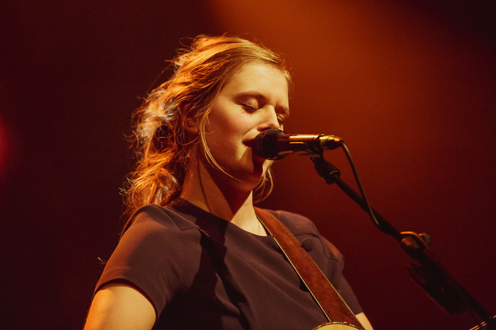 Maaike Ouboter @ Het Depot, picture 23, photographed by Kurt Jacobs - FrontView Magazine