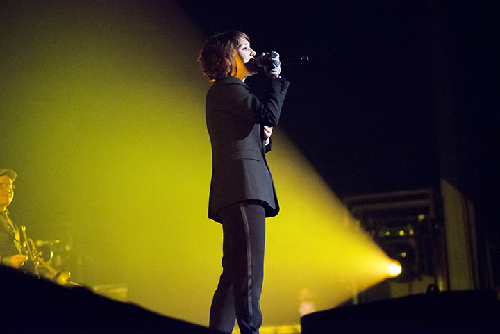 Zaz @ Vorst Nationaal, picture 7, photographed by Jef Peeters - FrontView Magazine