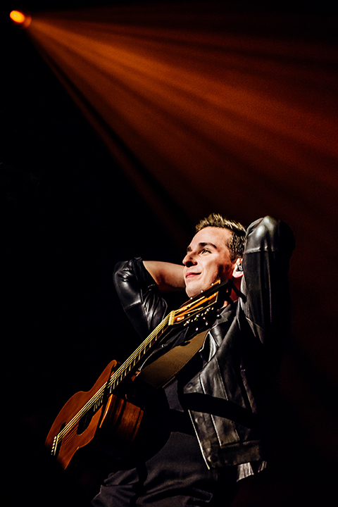 Nielson - Weet Je Wat Het Is? @ Heineken Music Hall, picture 11, photographed by Elke Briers - FrontView Magazine