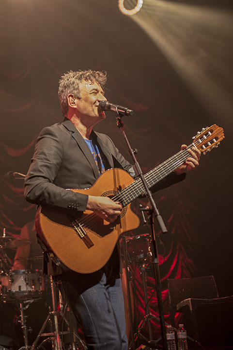 Bart Peerters @ Ancienne Belgique, picture 9, photographed by Tom  Lammens - FrontView Magazine
