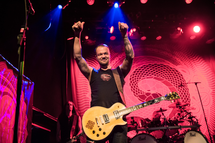 Amorphis @ 013, picture 2, photographed by Dorien Goetschalckx - FrontView Magazine