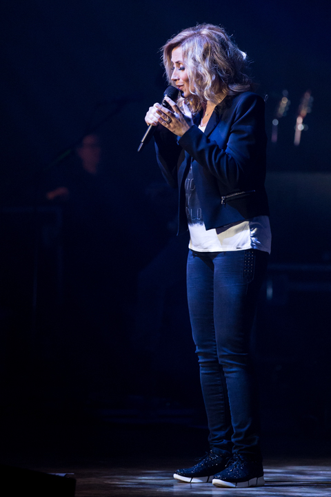 Lara Fabian @ Bozar, picture 3, photographed by Dorien Goetschalckx - FrontView Magazine